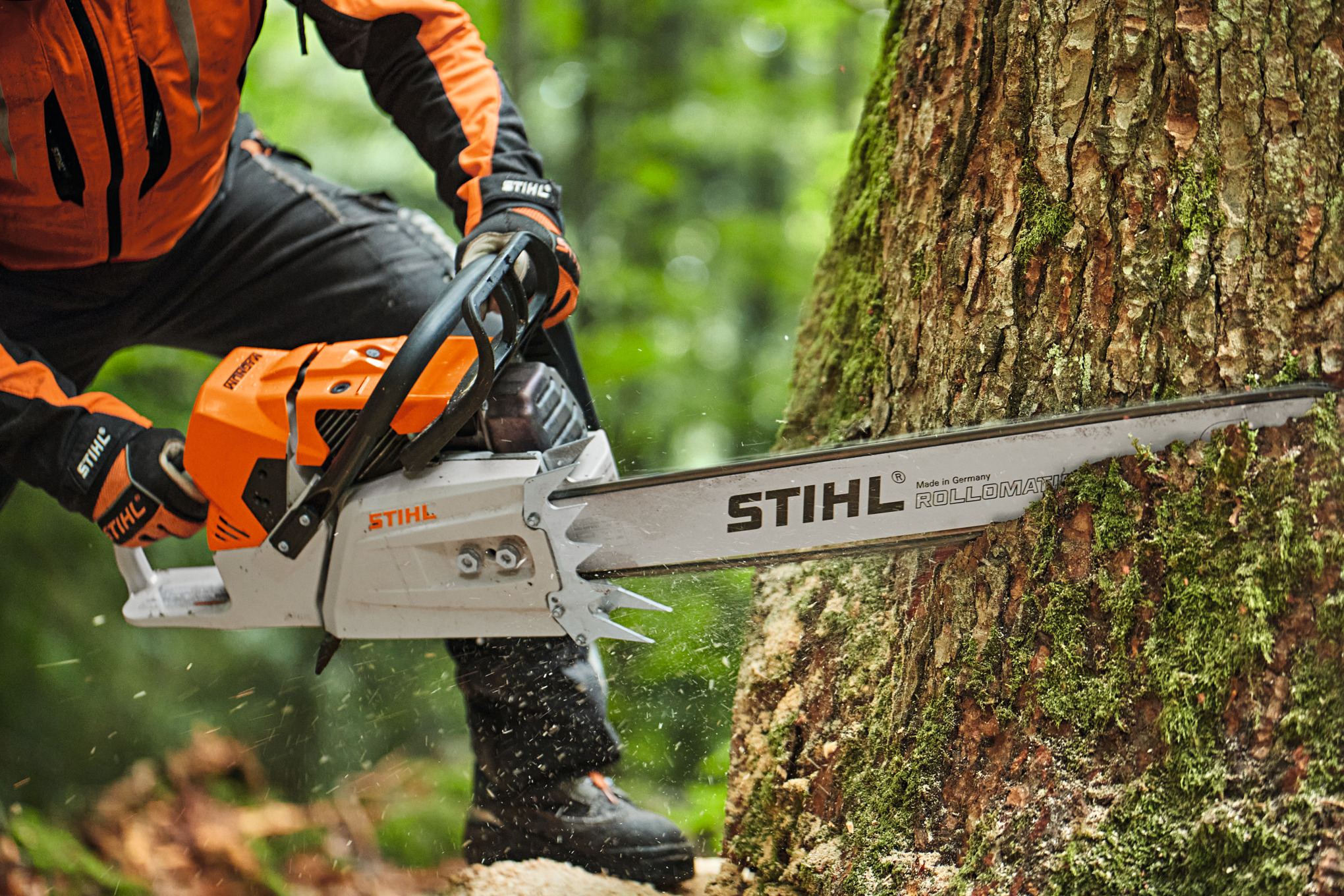 The MS 881 R Gas Chainsaw STIHL